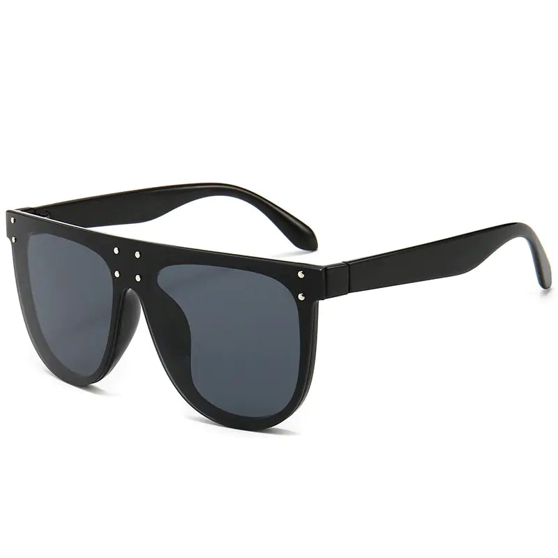 Fashionable Oversized Sunglasses